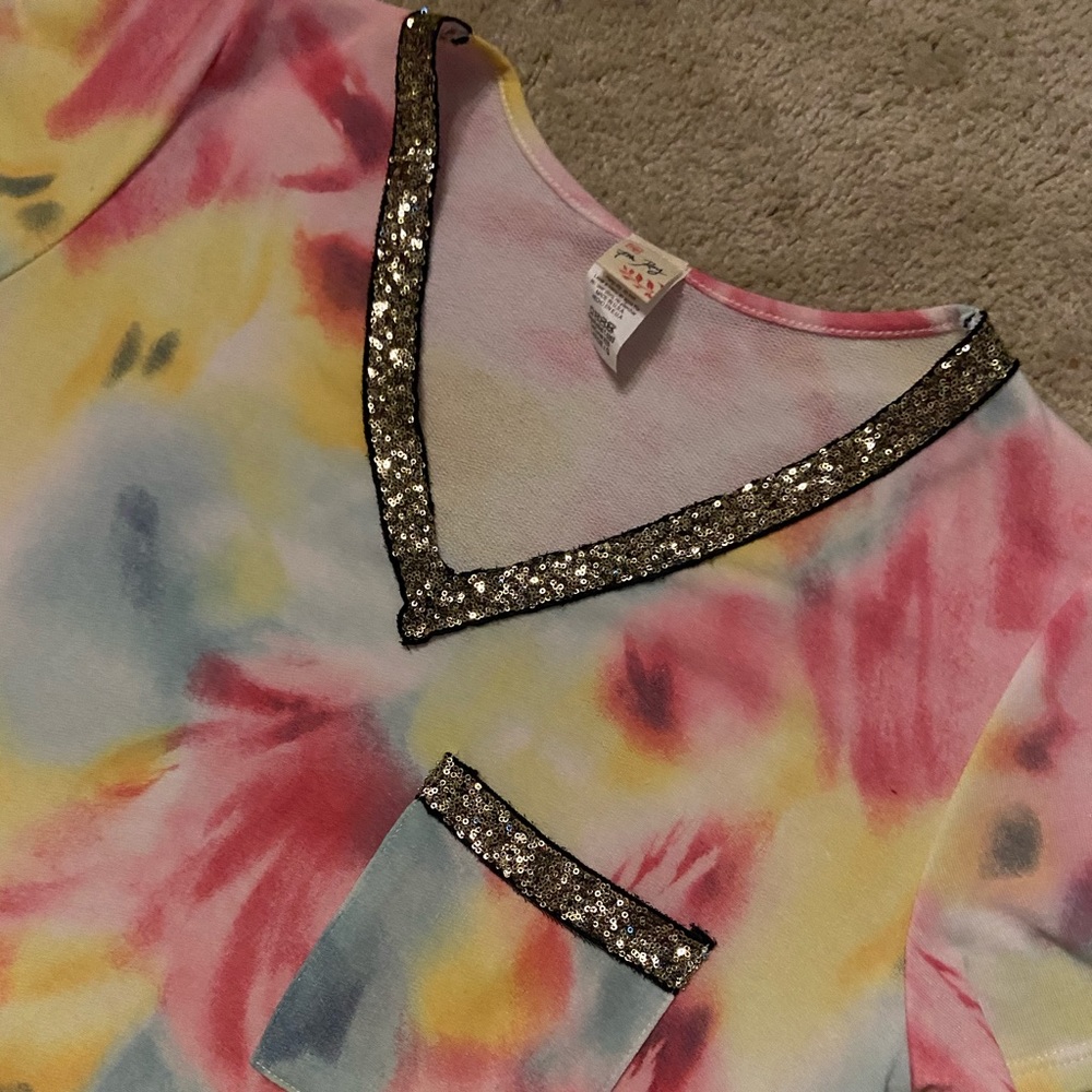 Simple Summer Top - Picture 2 of 6
